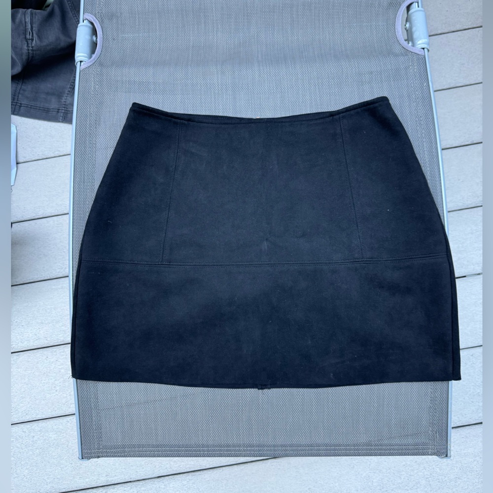 Kendall & kylie black skirt